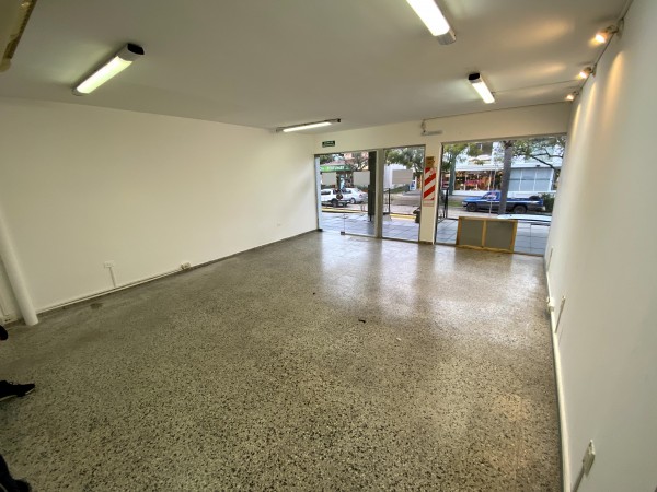 LOCAL COMERCIAL EN CENTRO DE FEDERACION